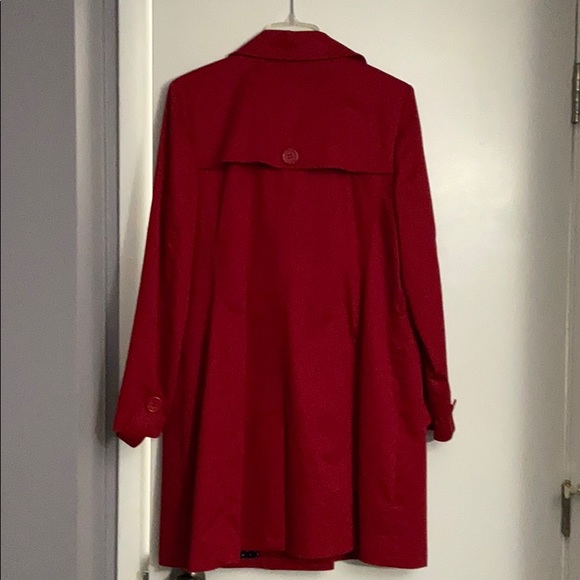 Red Coat - Picture 5 of 6